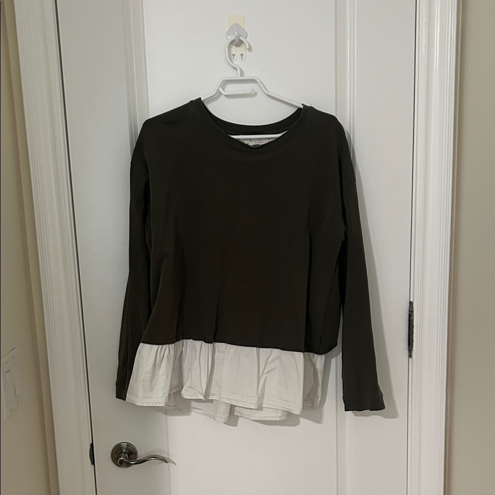 Vince Camuto Olive and White Long Sleeve Top